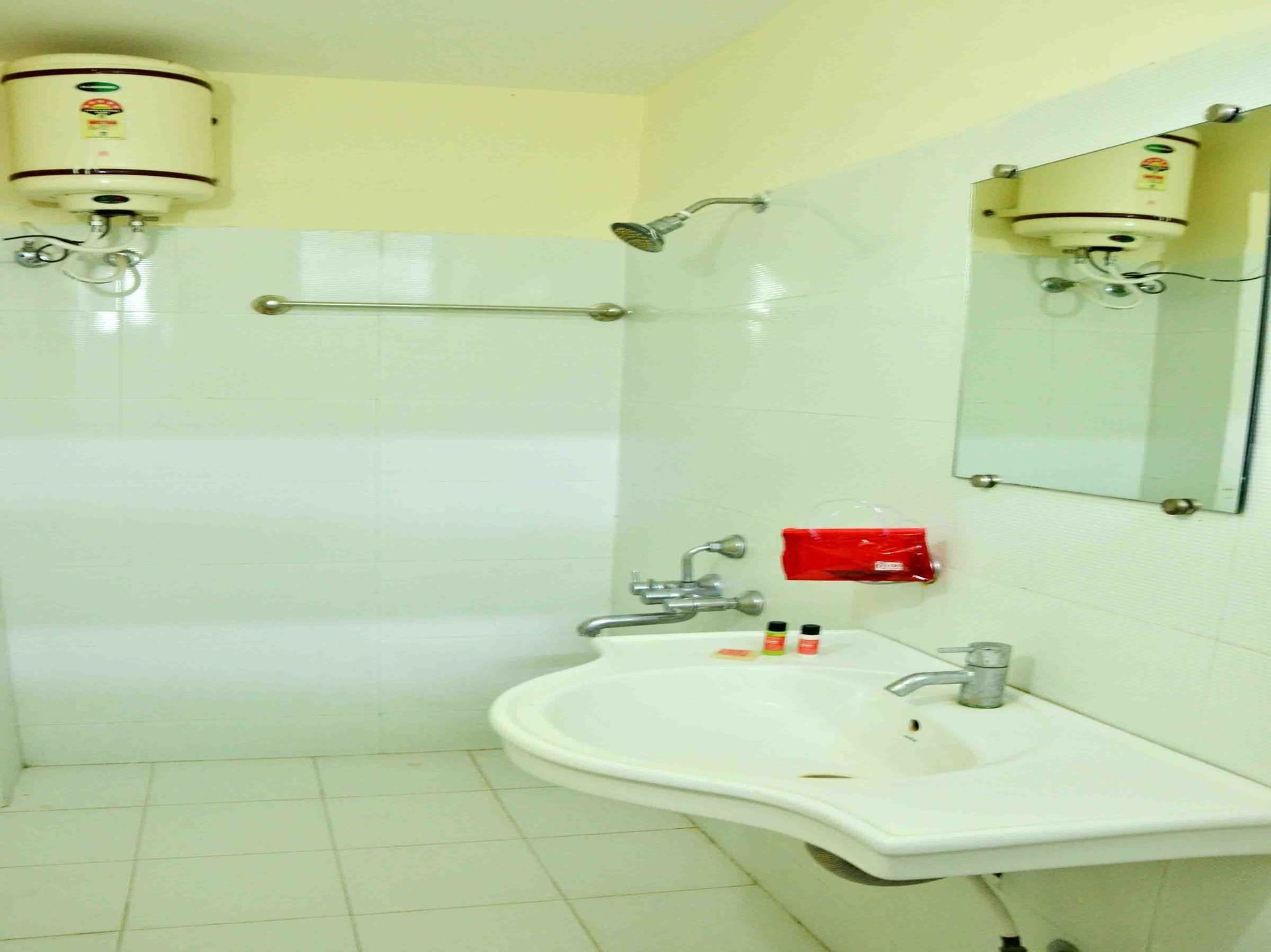 Hotel Vijay Nagar Indore Bagian luar foto