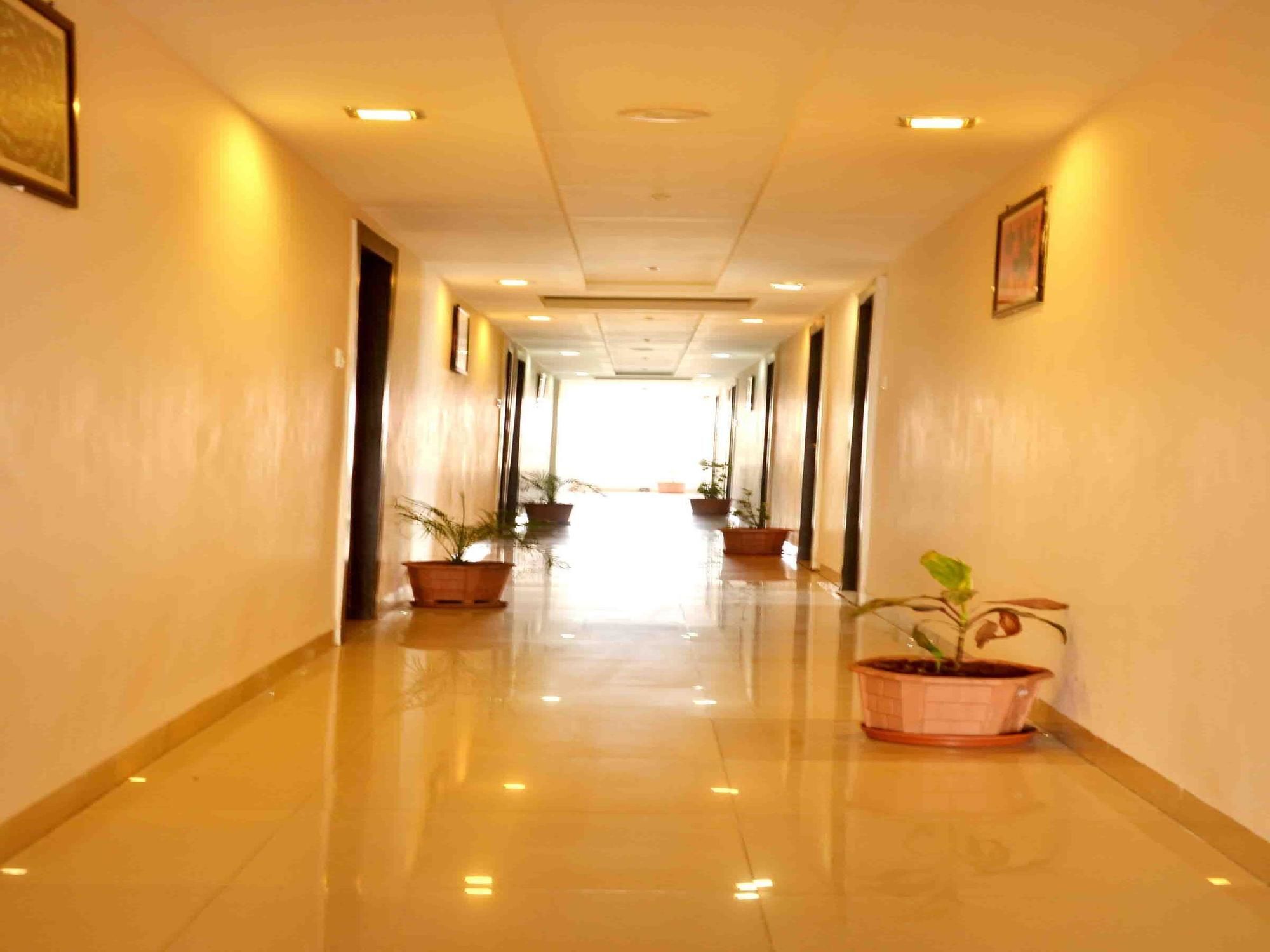Hotel Vijay Nagar Indore Bagian luar foto